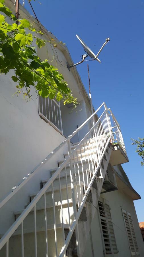 Apartman Zora Trogir Exterior foto